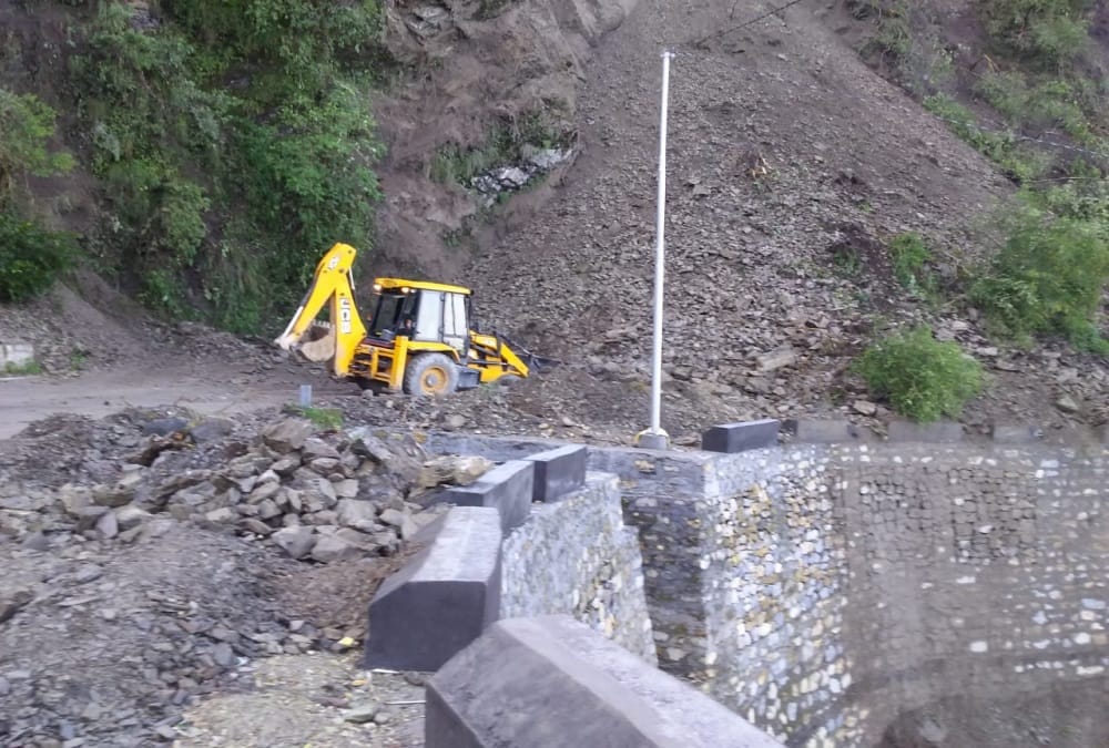 Uttarakhand Weather Update Today: Dehradun Mussoorie Road Blocked after Heavy Landslide