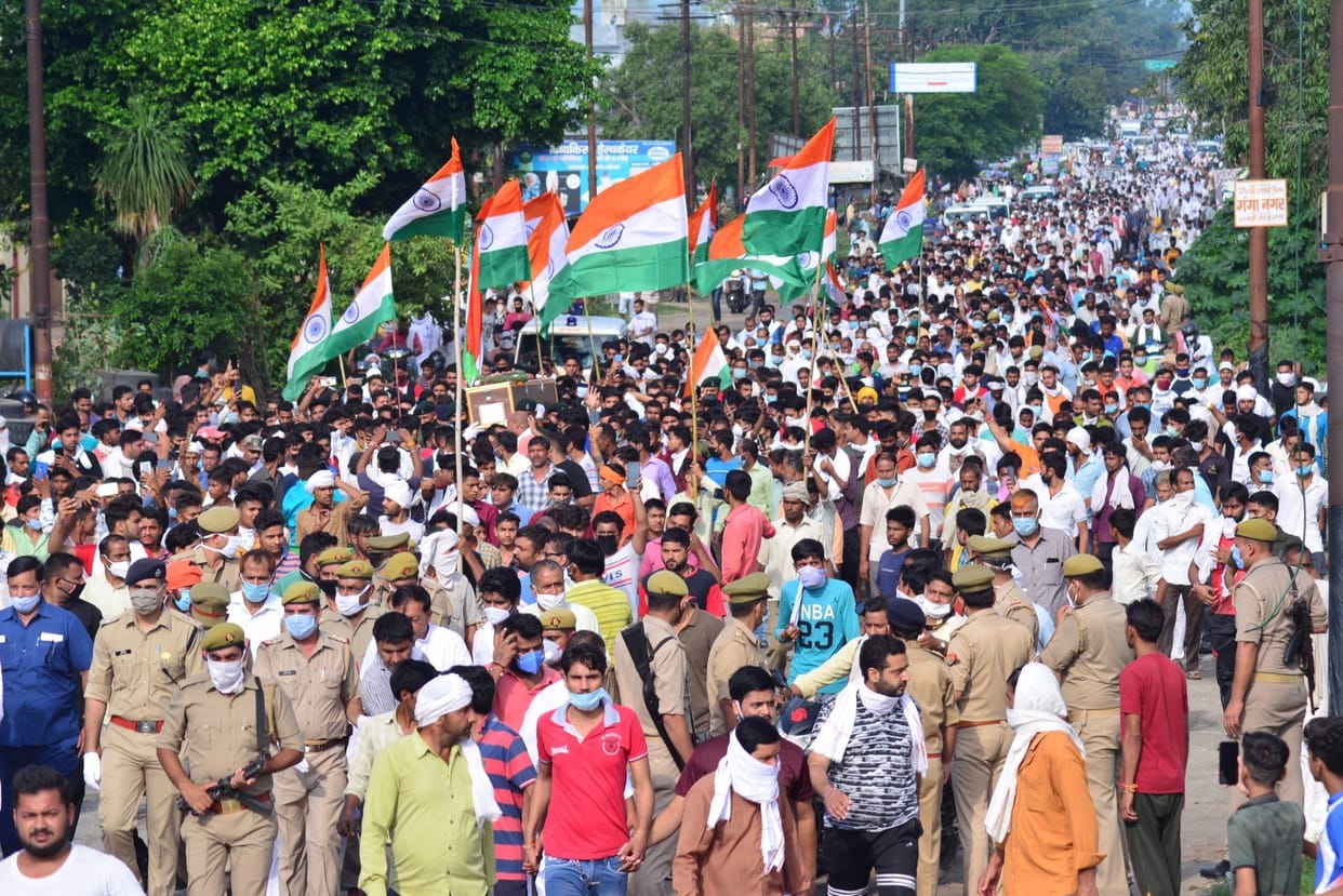 Farewell to martyr Prashant Sharma with moist eyes