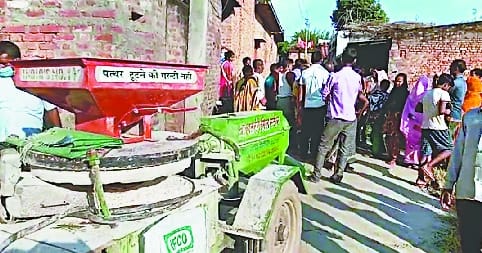 Two dead, three seriously injured after a flour mill cracked