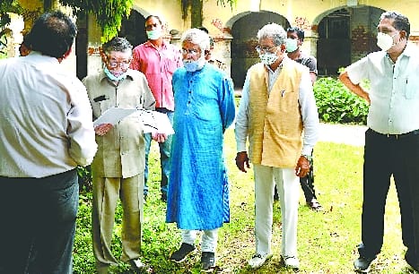 Union Minister reached to see the marked ground of hundred beds hospital