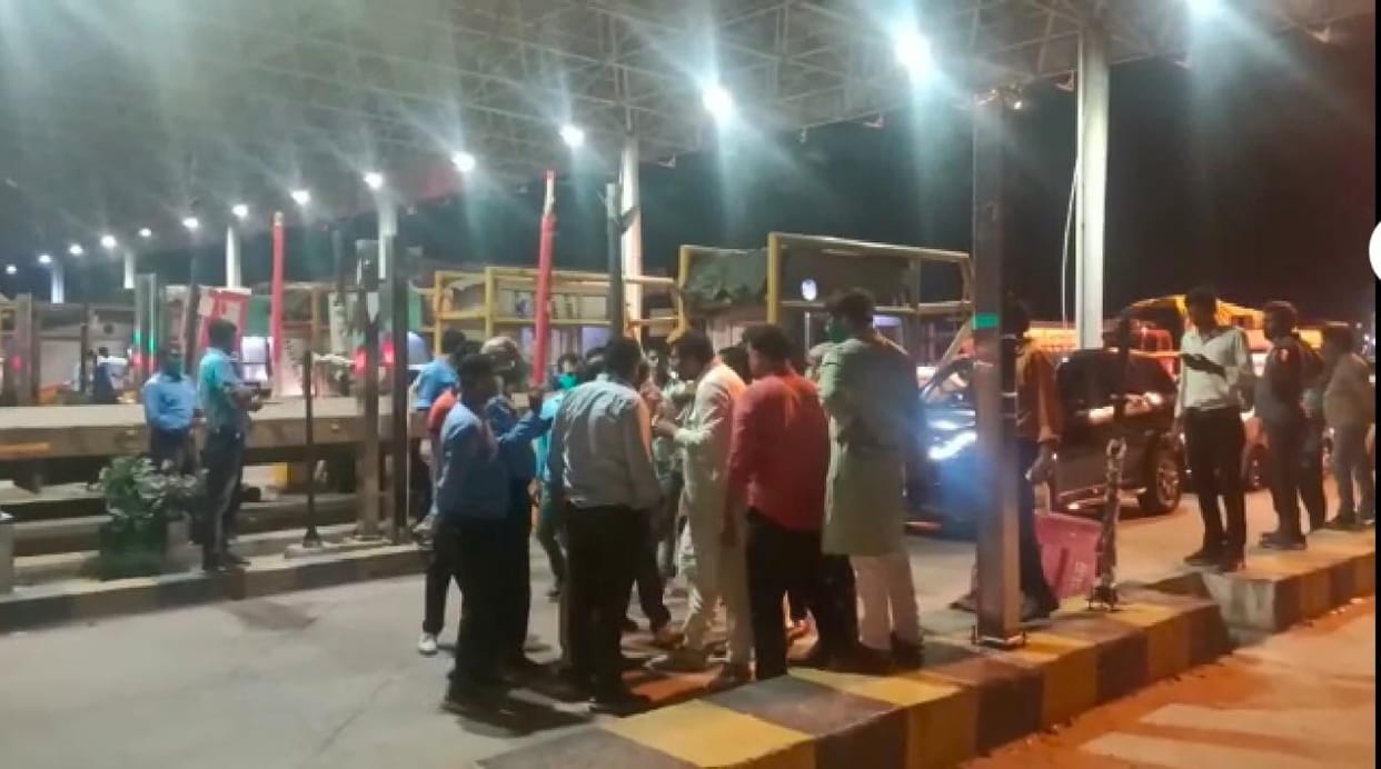 Car rider commits toll on double charge