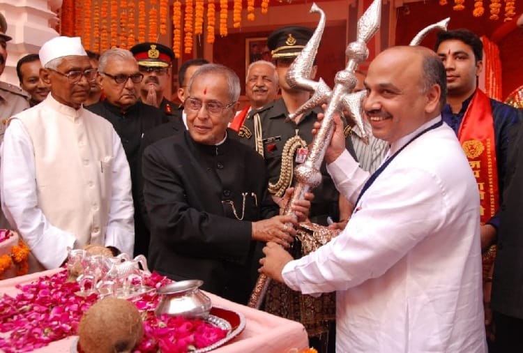 Pranab Mukherjee's silver horses will be installed in Shaktipeeth Shri Bhadrakali Mandir