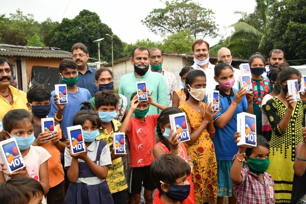 Children received Smartphones
