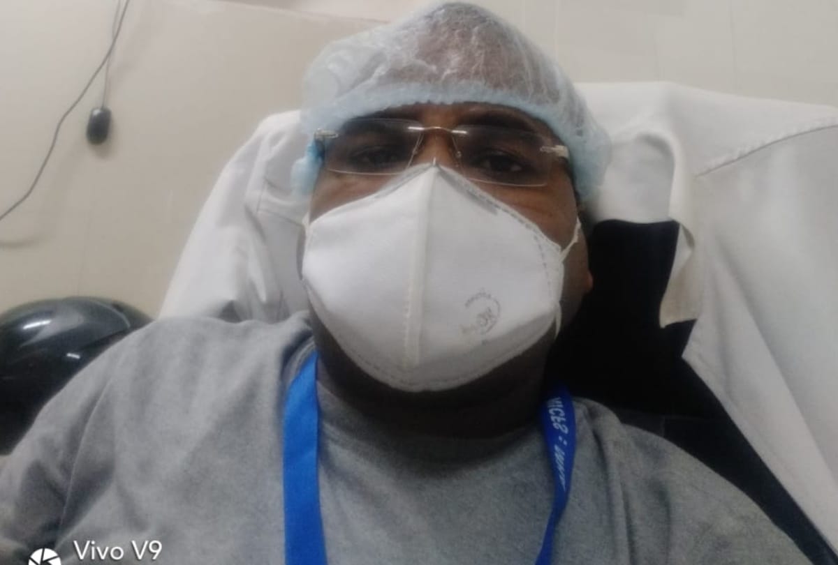 Medical officer Dr. Rajeev Ranjan died due to corona in Deoria