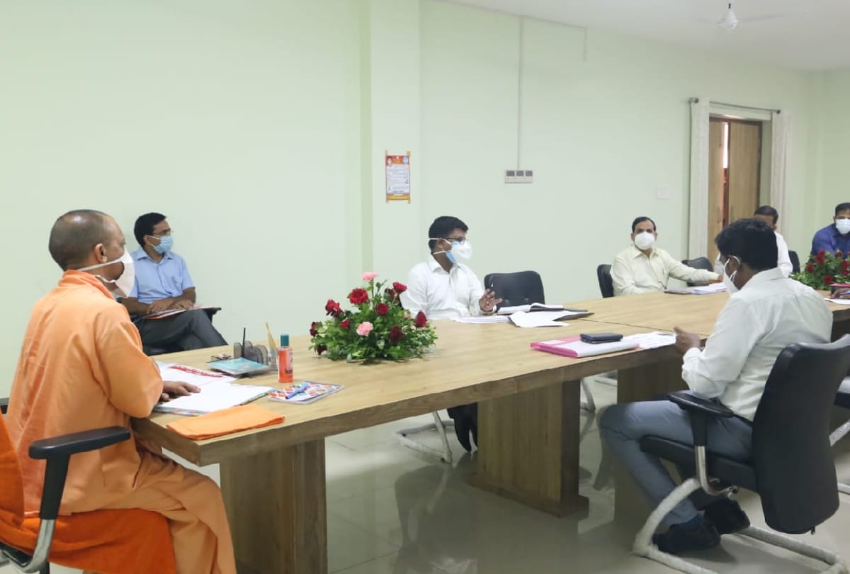 Kushinagar International Airport Complete construction of 15 October CM Yogi Adityanath gave instructions to commissioner