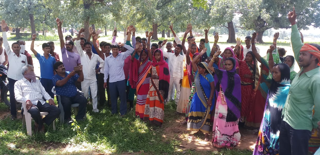 MNREGA workers demonstrated to pay outstanding wages