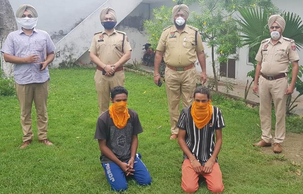 Vinod was killed,by four friends,in a money transaction