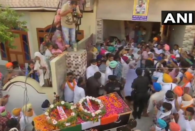 Mortal remains of Naib Subedar Rajwinder Singh brought to his native place in Tarn Taran