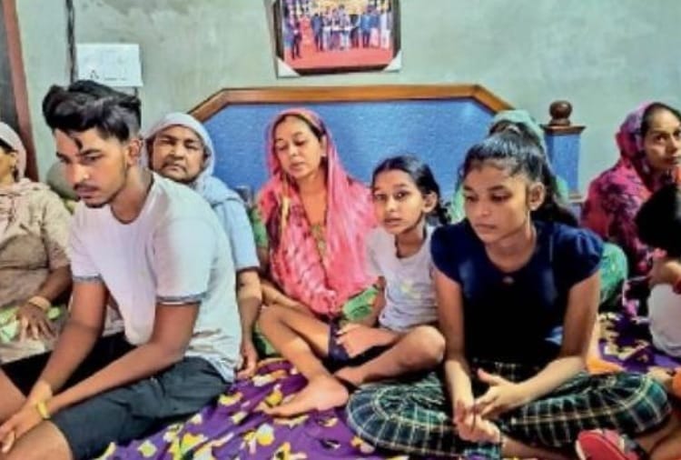 Last rites of Shaheed Naib Subedar Rajwinder Singh in Punjab's Tarn taran