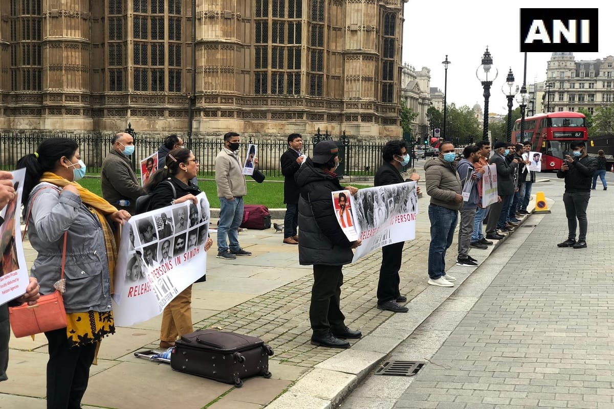 Sindhi Baloch Forum held a protest against Pakistan government in front of UK Parliament in London Boris Johnson residence