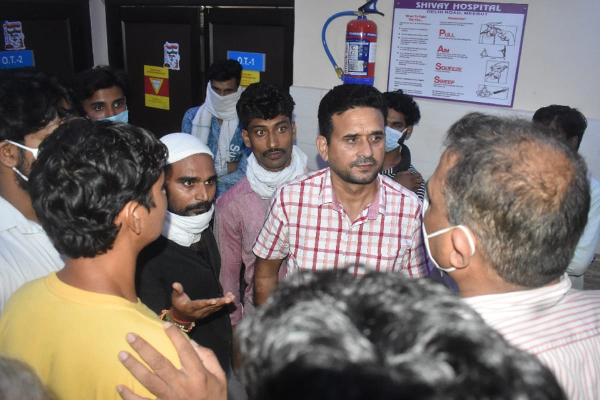 mother and child died during delivery in a private hospital meerut