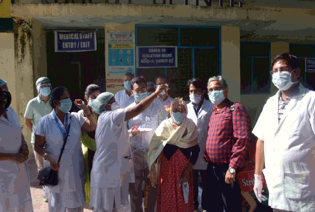 93-year-old woman beats Corona in just 6 days in moradabad