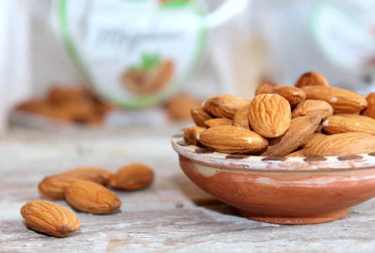 National Nutrition Week 2020 Nutrient rich foods benefits of milk Almonds Brockley and Moong dal