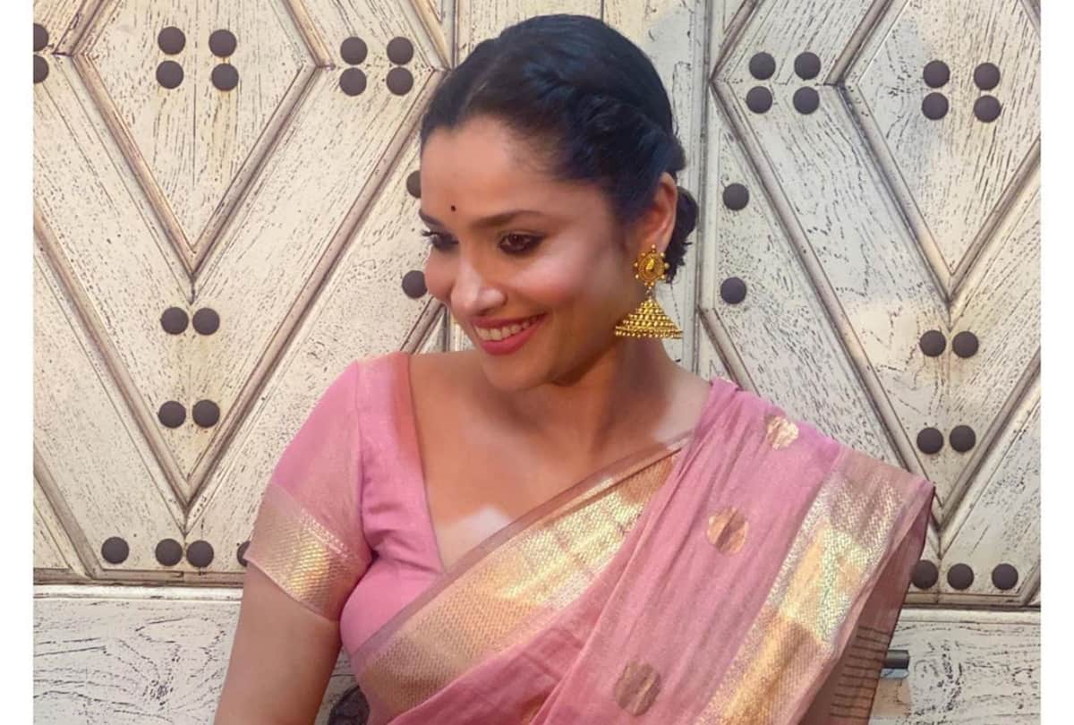 ankita lokhande look gorgeous in pink saree