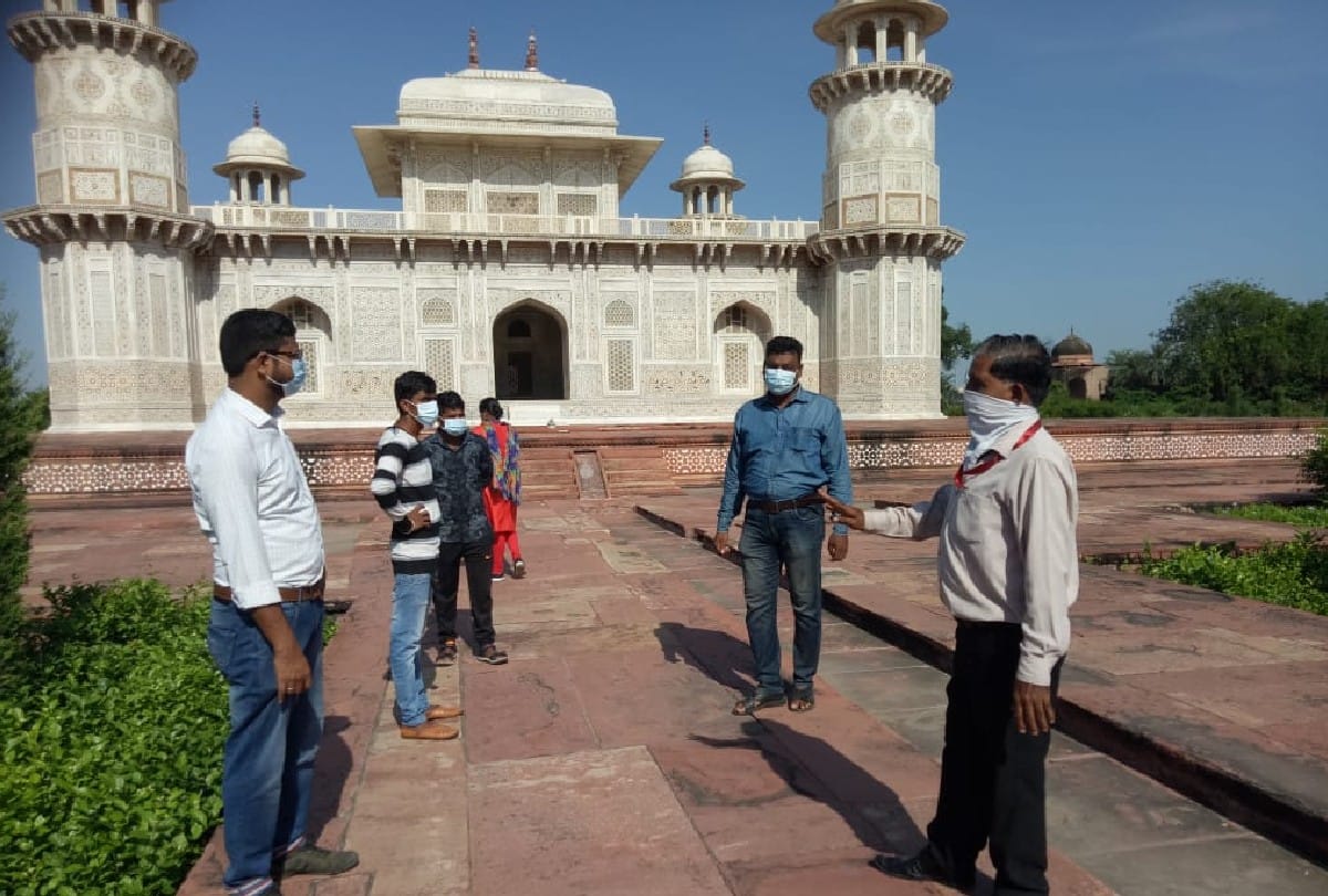 Agra Taj Mahal News only 959 tourists visited monuments