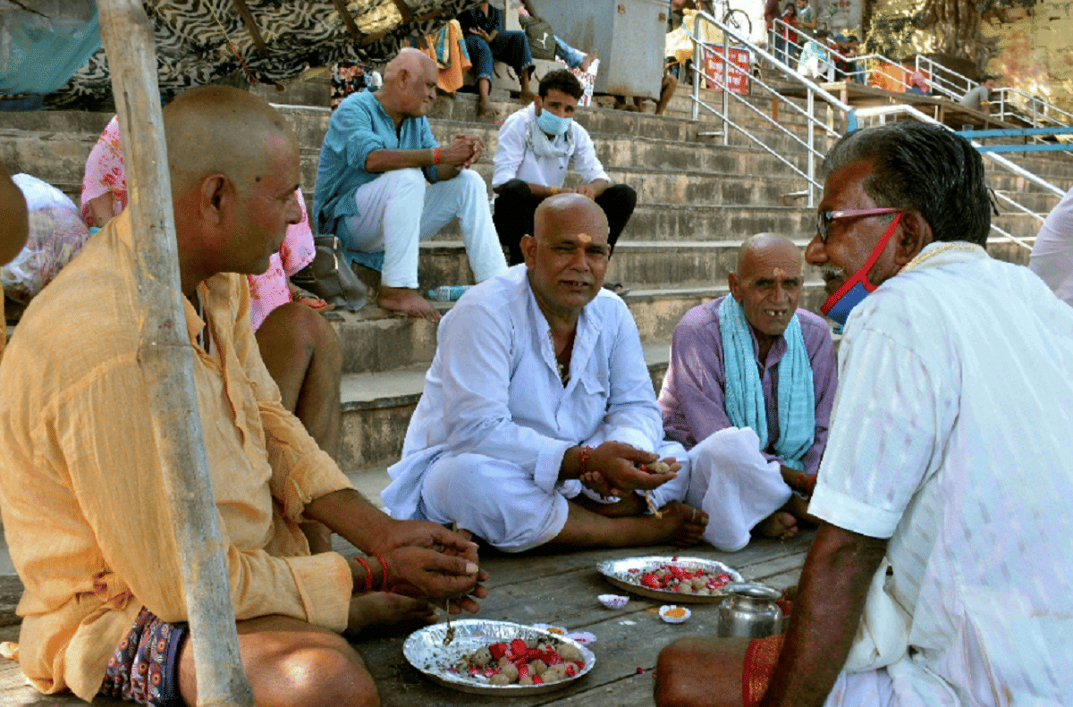 pitrapaksh in varanasi effected by corona