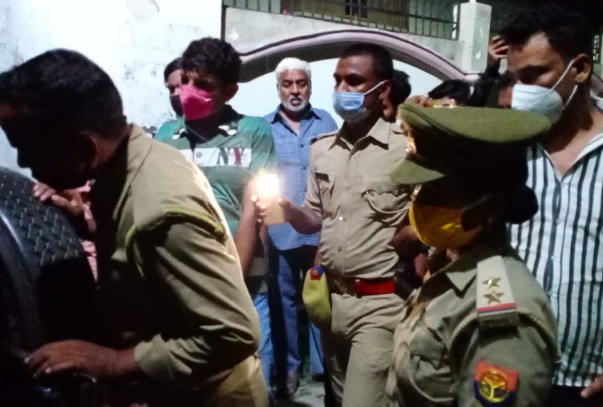 Police busted body trade in Maharajganj