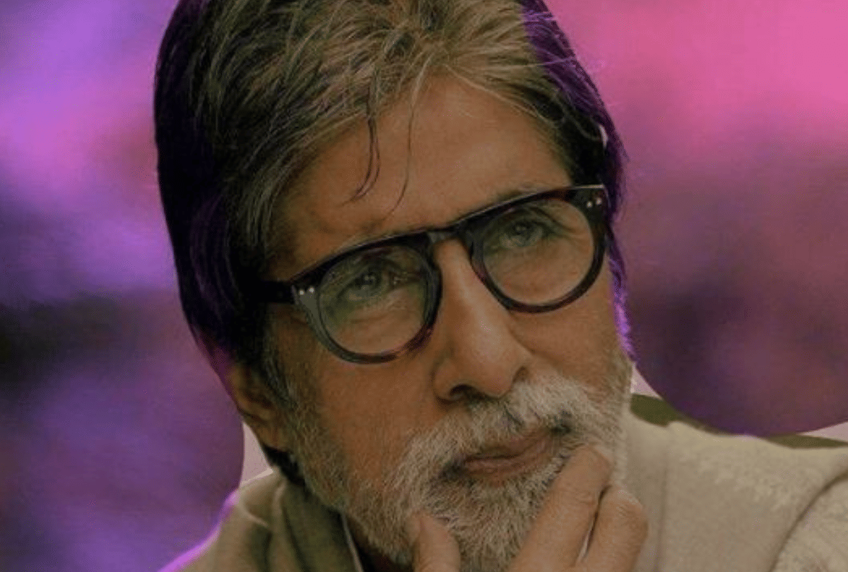 Amitabh Bachchan Prays for the people affected from coronavirus and urges to stay safe stay home