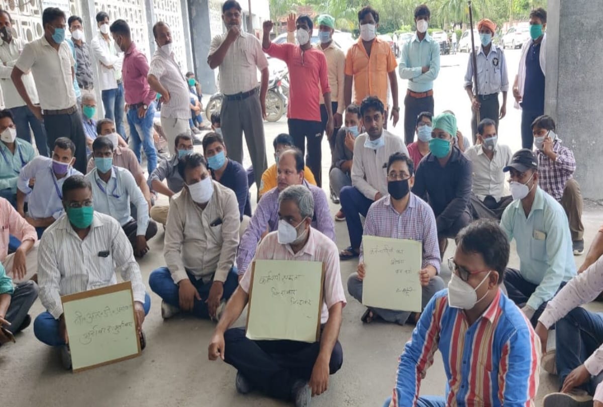 Junior doctors beat lab technician in BRD Medical college gorakhpur