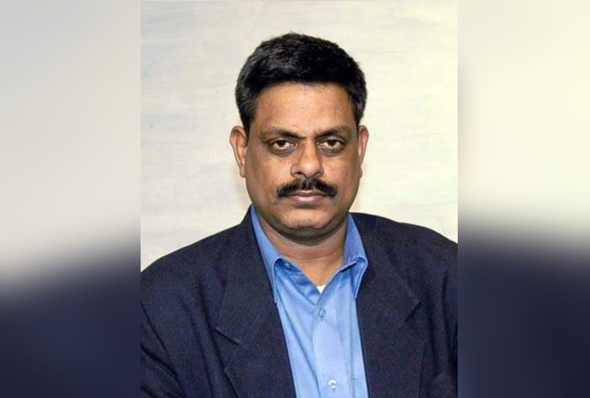 Gorakhpur University protest Professor Kamlesh and students created ruckus in ddu