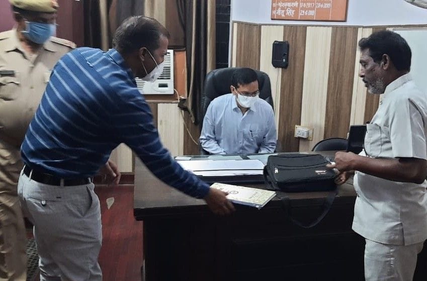 Hathras: Several employees found absent, including ARTO administration