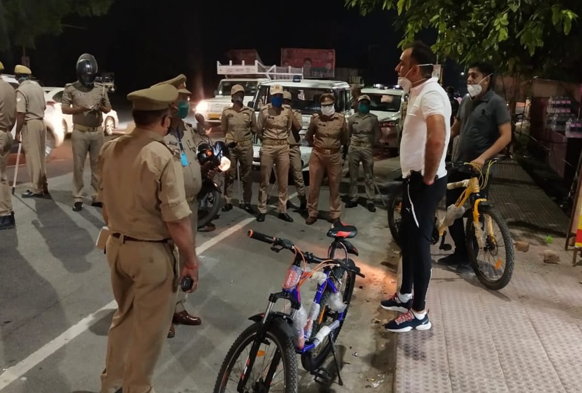 SSP Joginder Kumar and SP City Dr. Kaustubh set out on bicycle in Gorakhpur