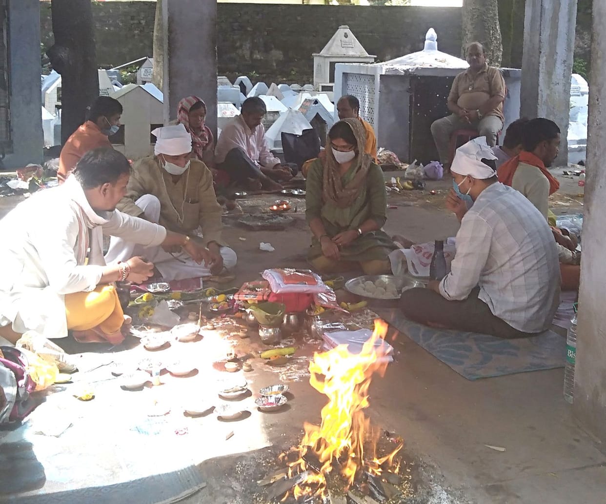 Shradvalu reached Ganga Ghat to pay ancestors