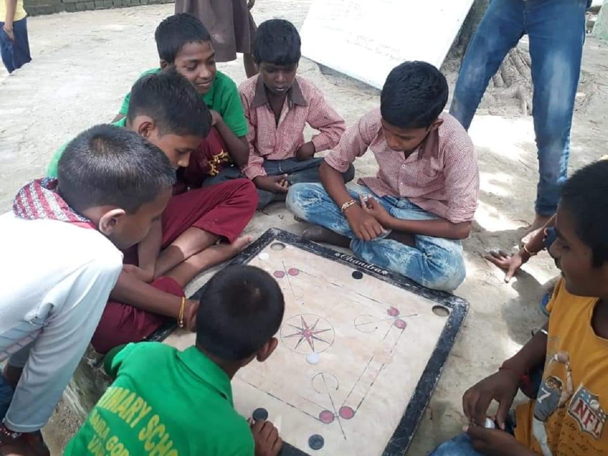 One such government school in UP, where the board of 'no admission' had to be installed, know what is the reason