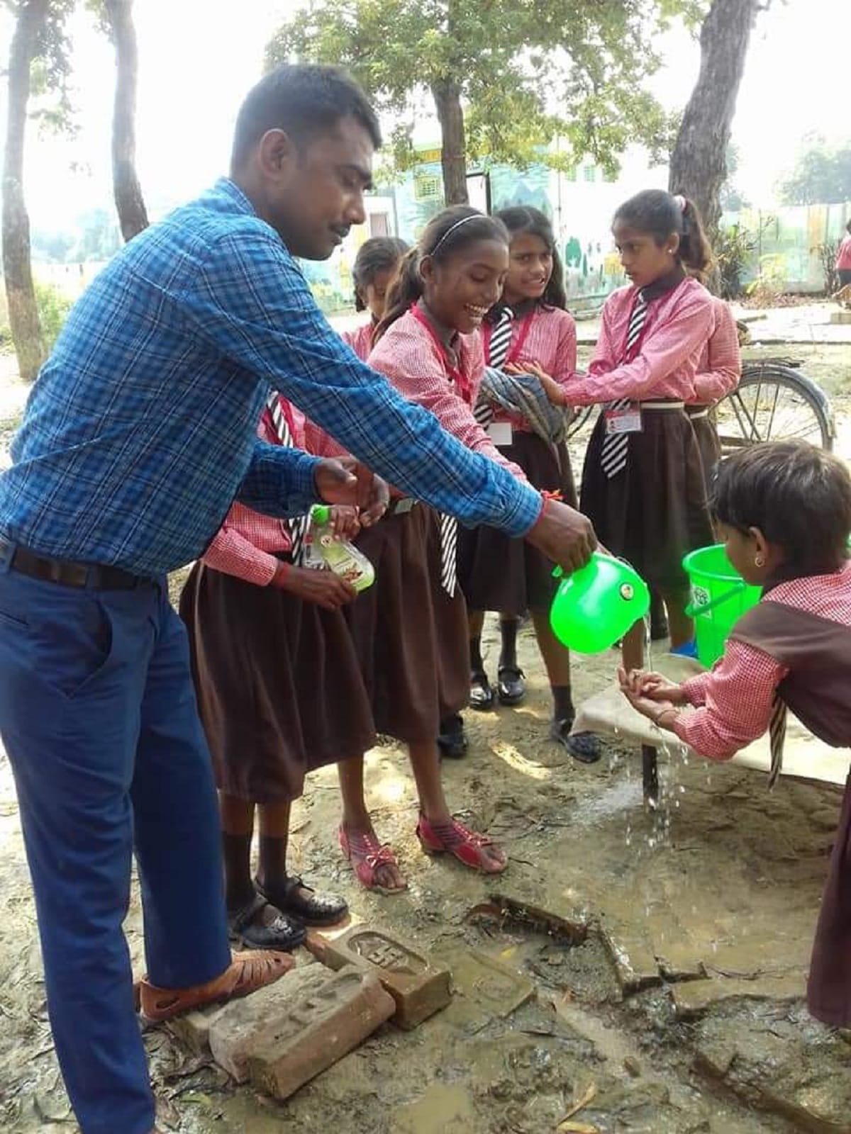 UP: All schools up to class eight closed till 20 May 