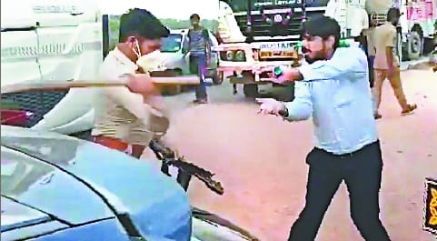 MLA stuck in jam, then gunner beat car driver with pole