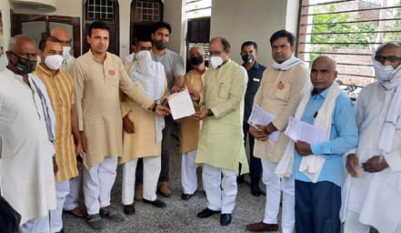 Indian Farmers Union handed over memorandum to Kairana MP