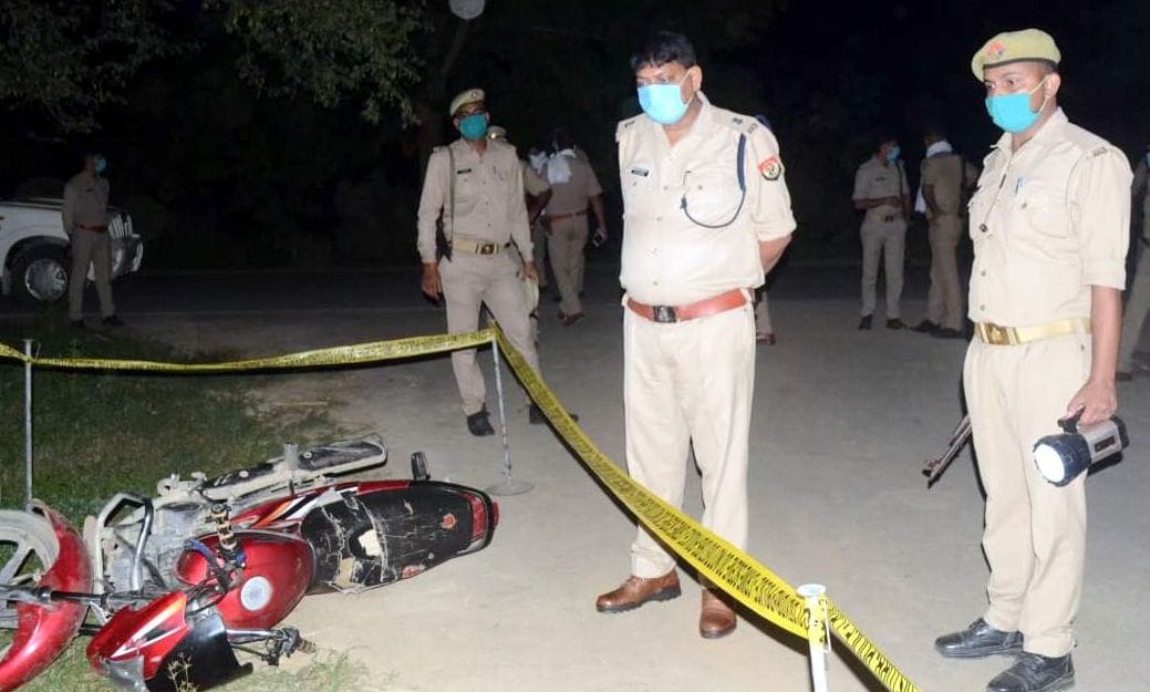 two injured in police encounter