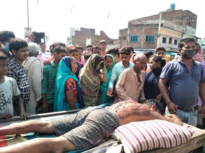 ASP with four cops injured in stone pelting rage against police beatings protest against police ballia up