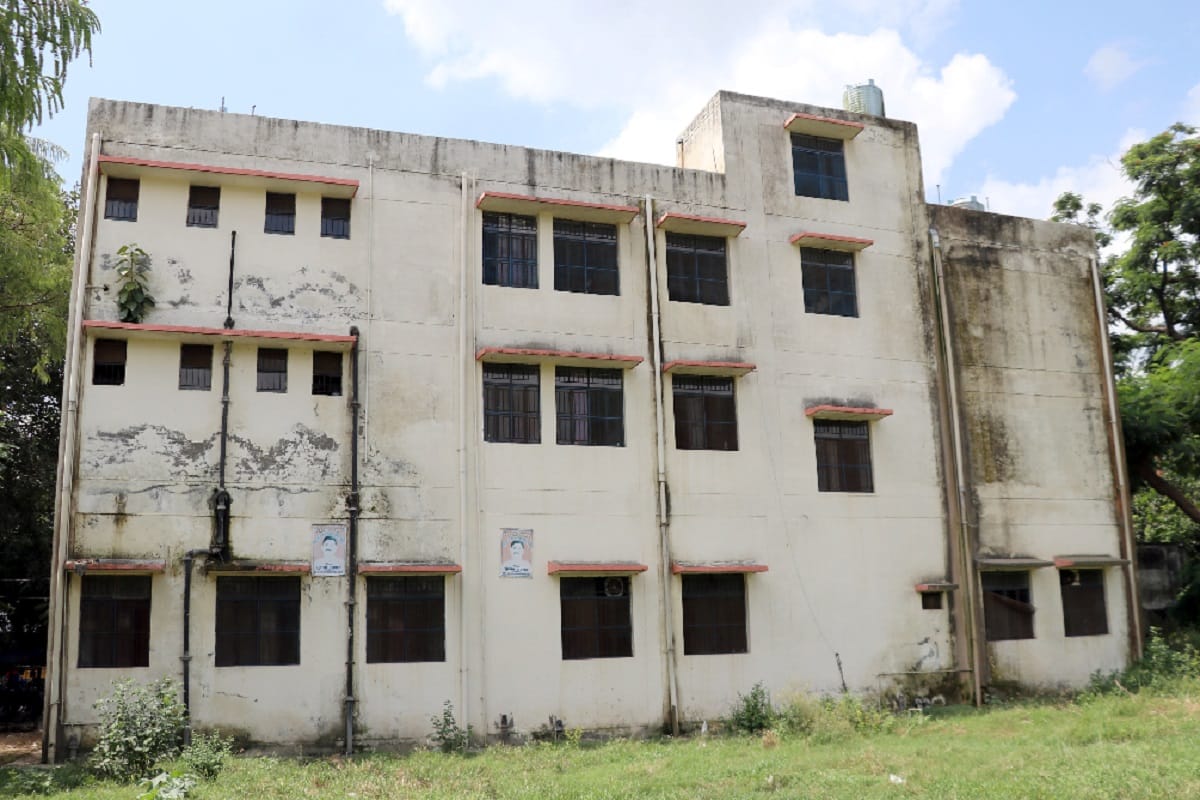 Four criminal have escaped from temporary jail in Bijnor