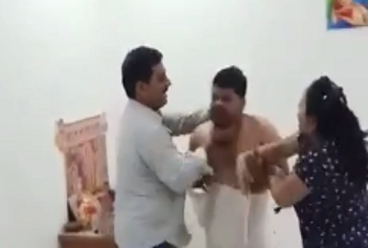 Property dealer durgesh yadav murder case latest update accused Palak and Manish beats him