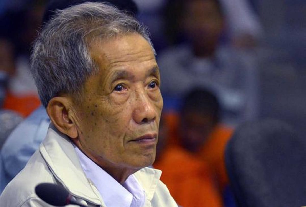 Khmer Rouge jailer beaten to death 16000 Cambodians dies aged 77