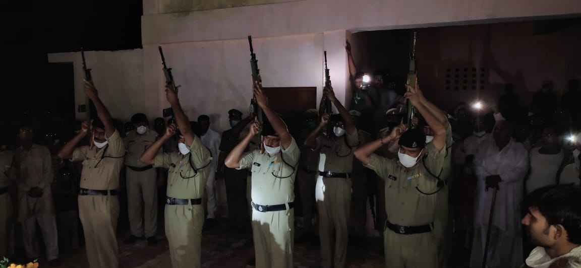 The body of the jawan created chaos, funeral after 13 hours