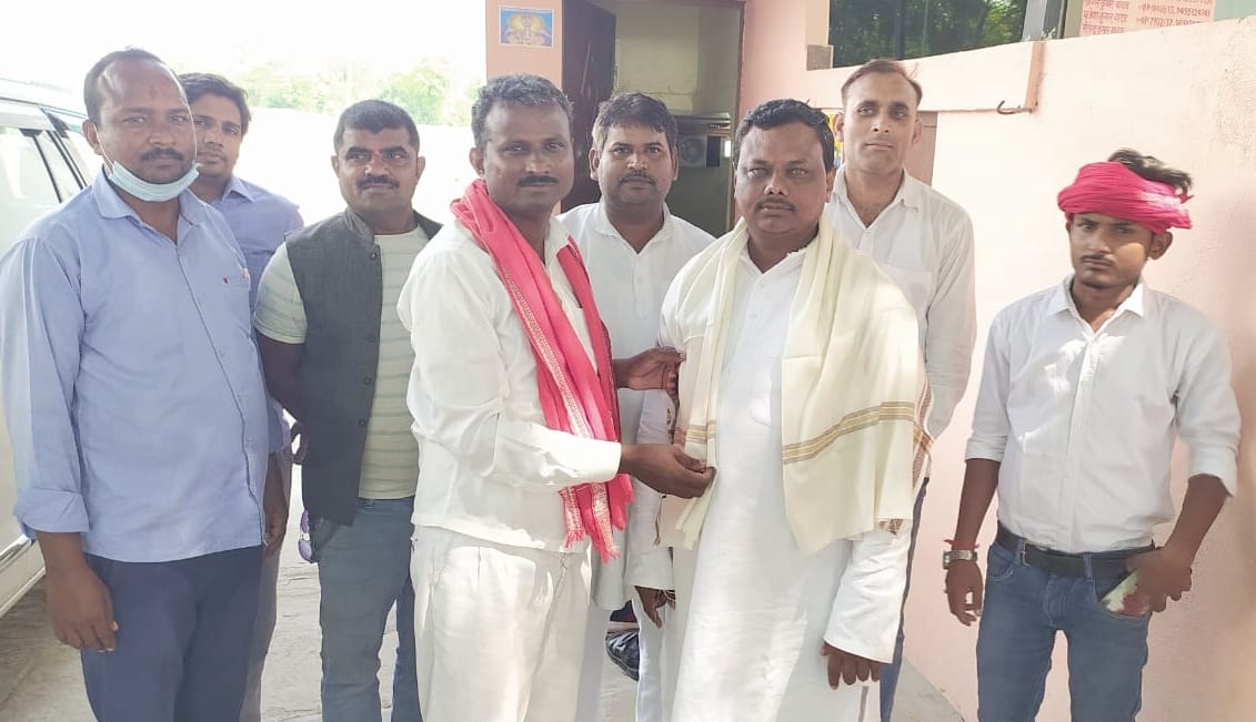 SP workers honored district president and general secretary