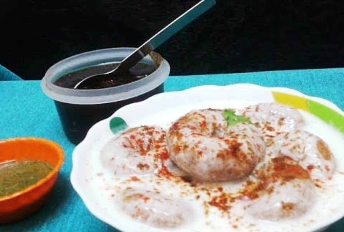 kele ke dahi bhalle banane ki vidhi recipe in hindi how to make raw banaa dahi vada at home