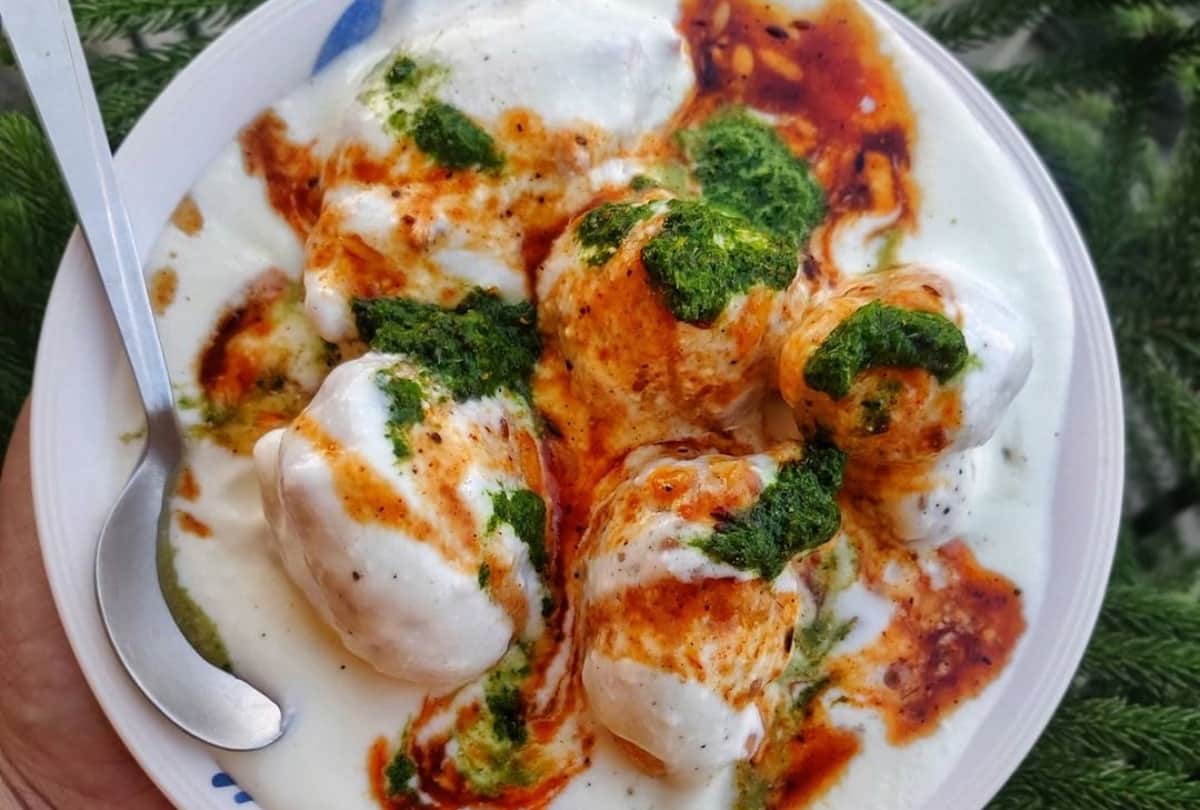 kele ke dahi bhalle banane ki vidhi recipe in hindi how to make raw banaa dahi vada at home