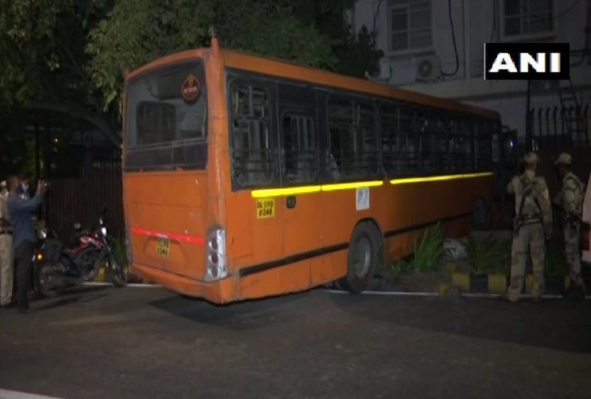 A Delhi Transport Corporation bus ran into the boundary wall of NITI Aayog building 