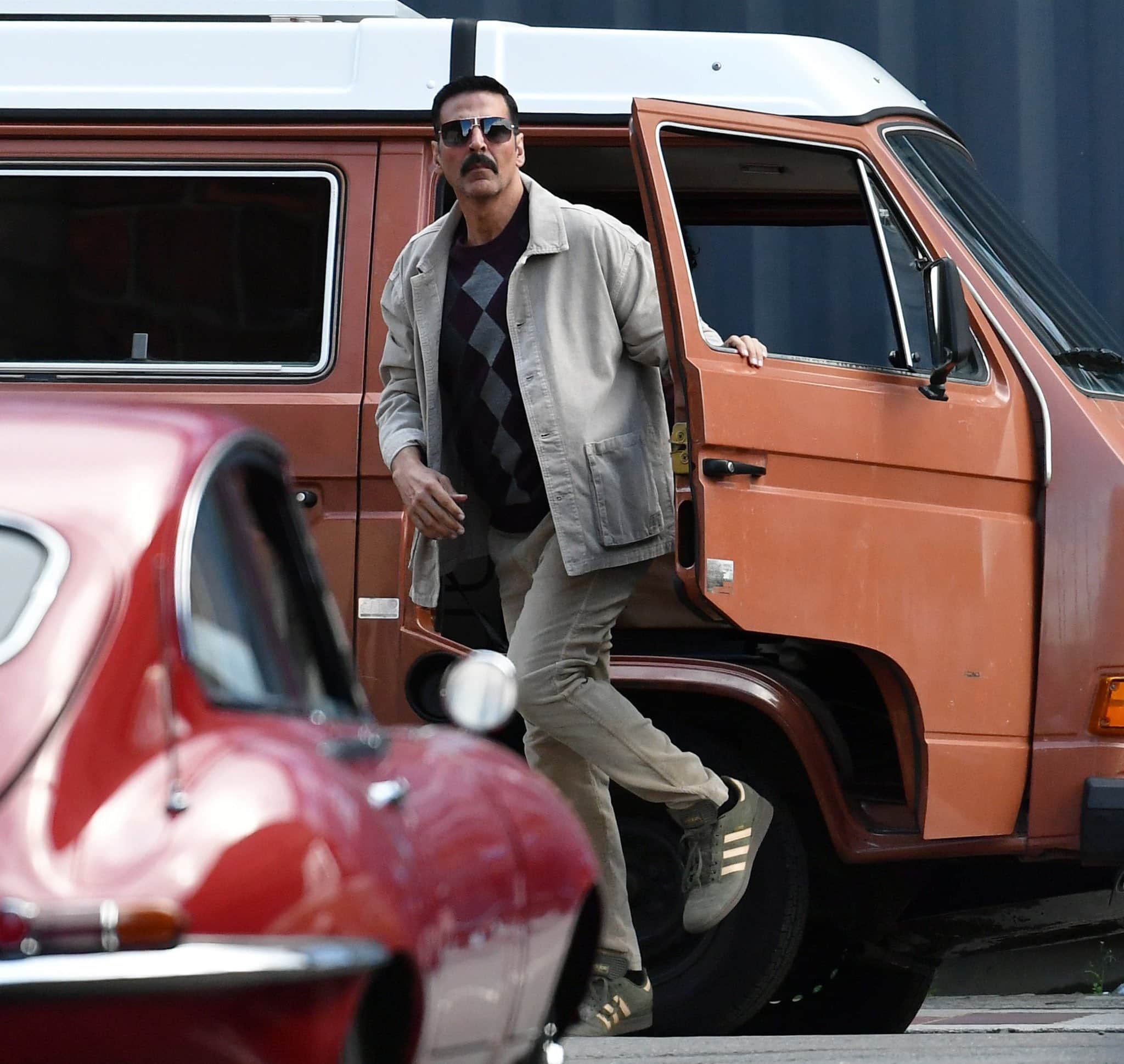 youTuber Rashid Siddiquee has opposed the defamation notice issued against him by Akshay Kumar