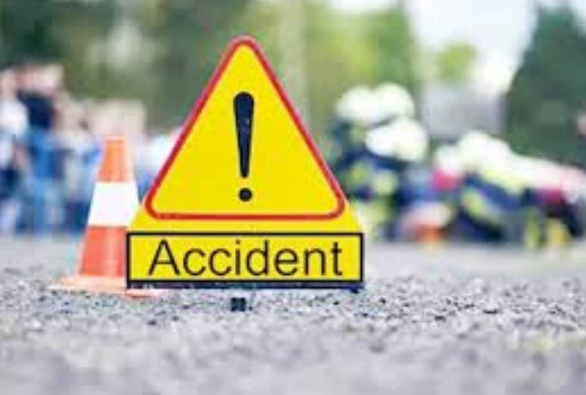 man died and his son injured in an accident in bahraich