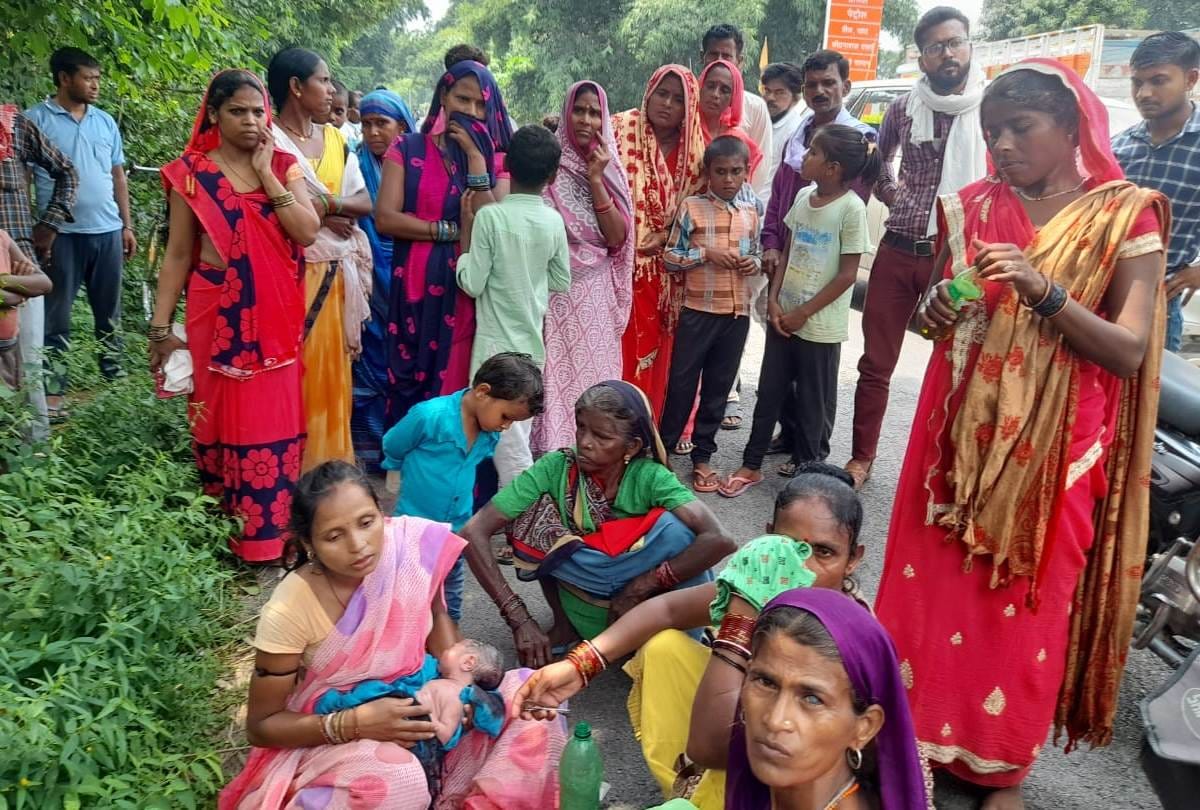lady gave birth to child on road in raebareli