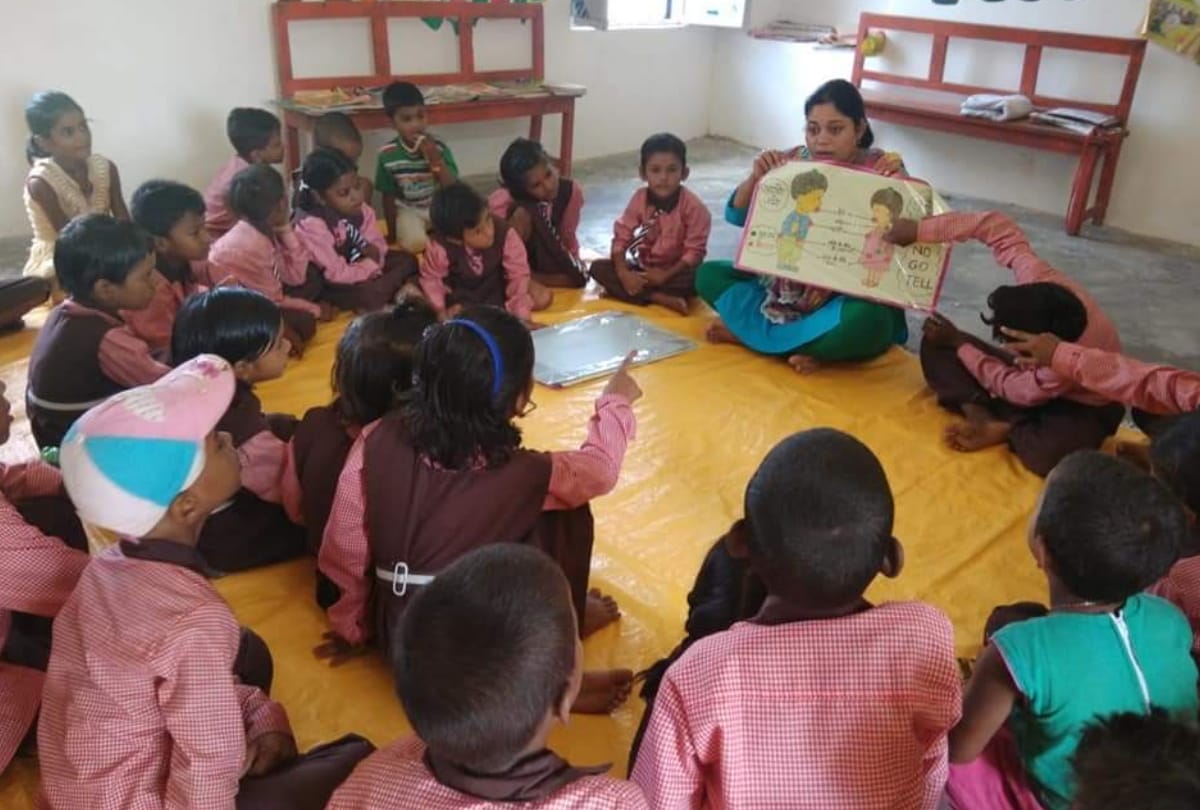 Teachers' Day 2020 special story of Teacher Shweta Singh change primary school Academic activities