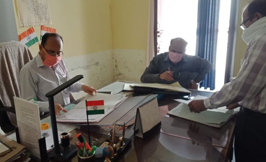 Five employees found absent, one day's salary stopped