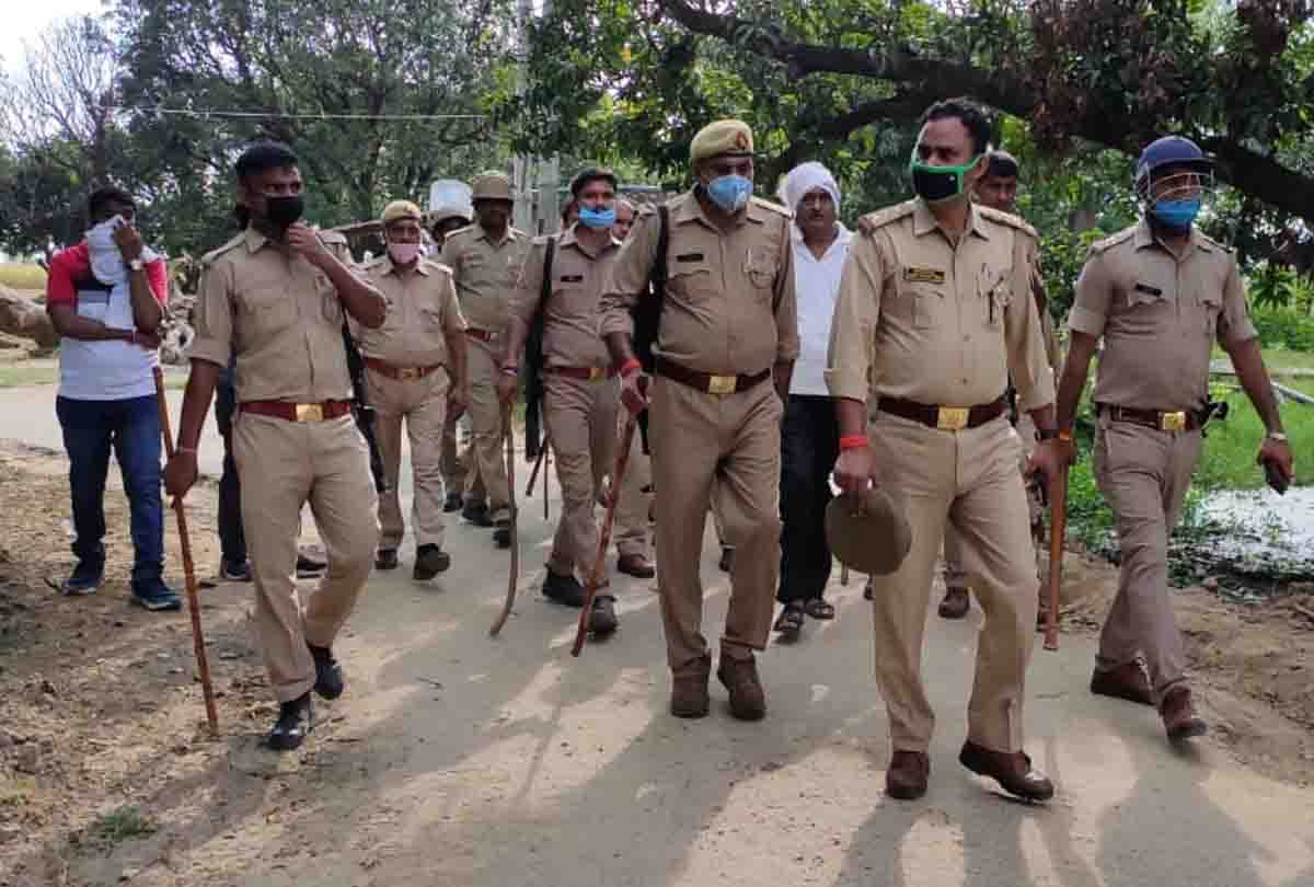 Stone pelting on laying power line, six people injured