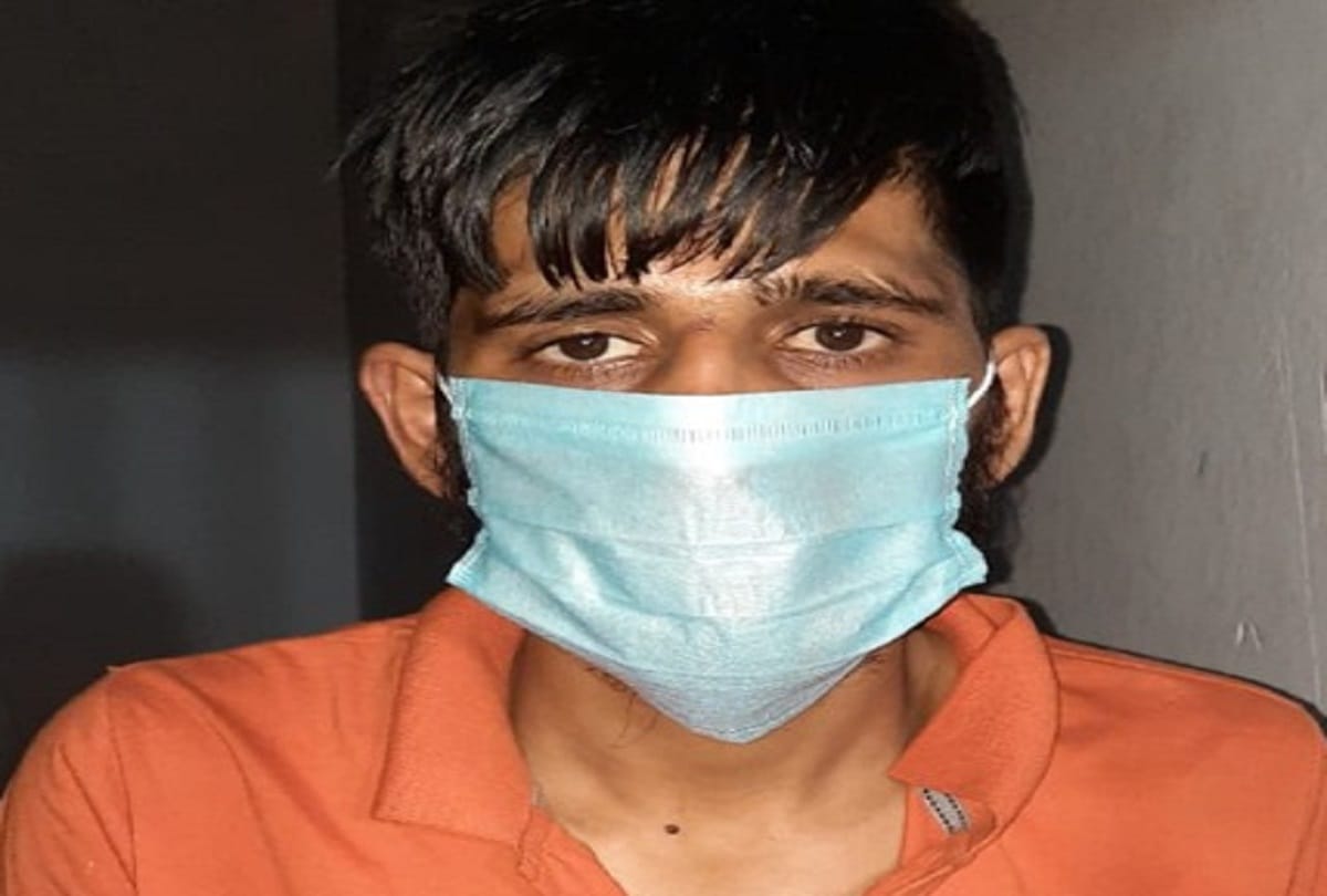 man arrested who sent pornographic videos to women on whatsapp in ghaziabad