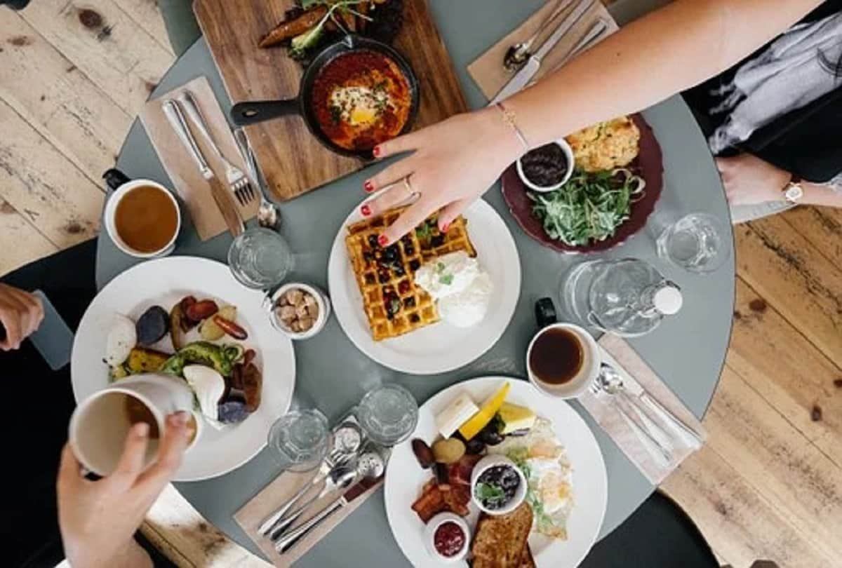 Include these protein rich and delicious foods for breakfast