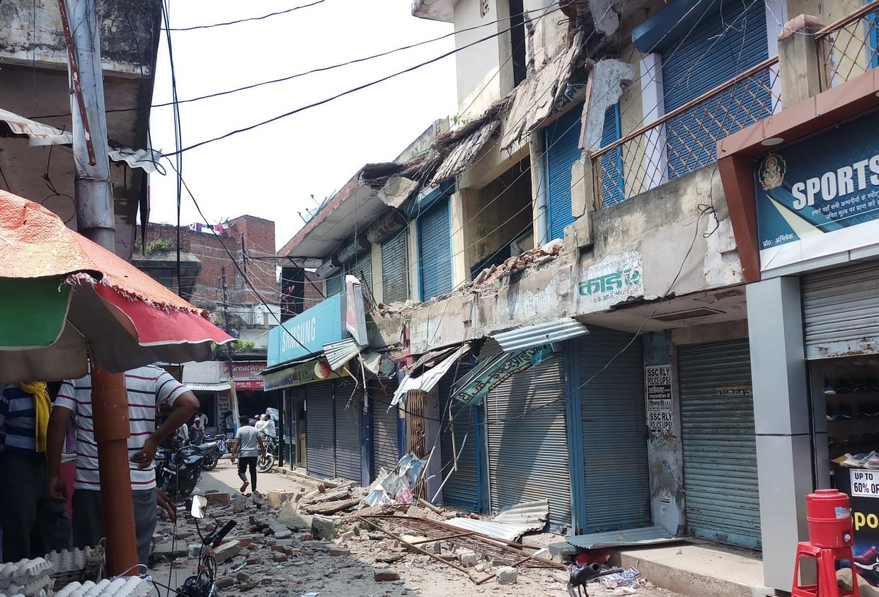 The roof of the building collapsed completely, people in panic